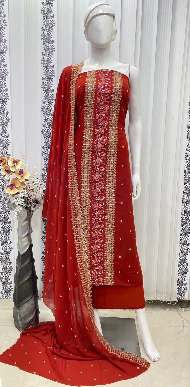 GEOGEORGETTE SUIT 
